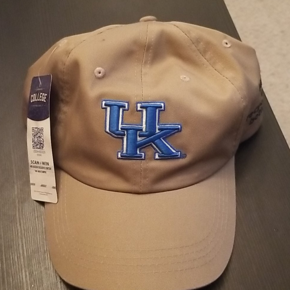 New Kentucky Wildcats adjustable hat